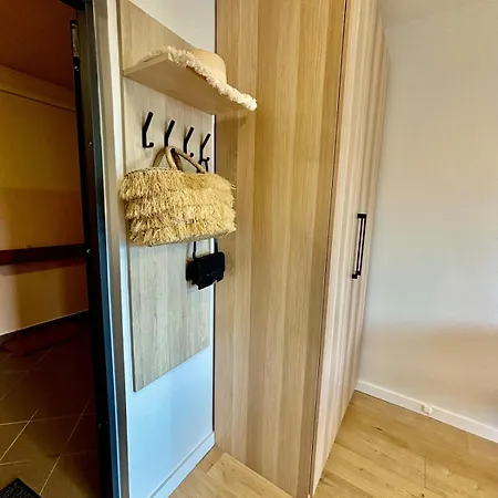 Milo Mi Aon I Balcony I10 Min From The Апартаменты *